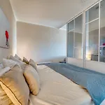 - Haus L, App 0l0509 *